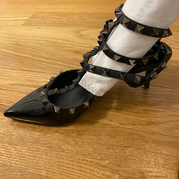 VALENTINO ROCKSTUDS!! - Picture 5 of 7